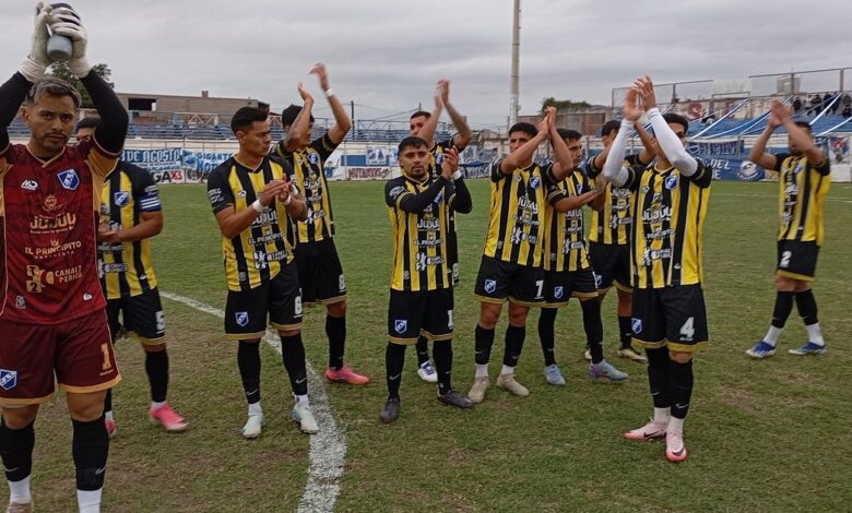 Talleres superó a La Mona en estadio “Plinio Zabala” Talleres superó a La Mona en estadio “Plinio Zabala”