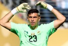Dibu Martínez está nominado al Balón de Oro 2026 como uno de los mejores arqueros