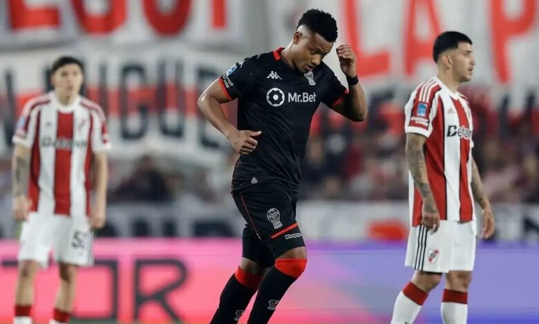 Huracán frenó el buen andar de River