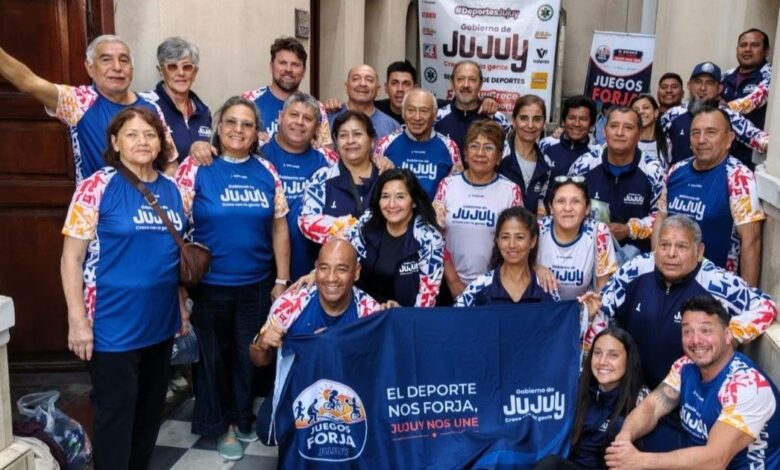 Esta noche sale la delegación de adultos mayores