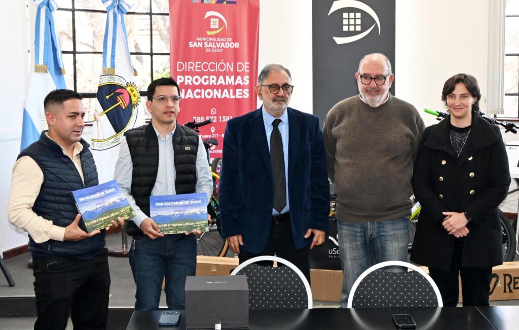 Municipio incorporó nuevo equipamiento para fortalecer la atención y los servicios en los barrios Municipio incorporó nuevo equipamiento para fortalecer la atención y los servicios en los barrios