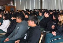 Charla de prevención bullying y grooming en el José Hernández