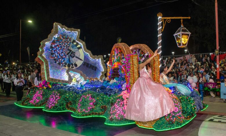 multitudinario último desfile de carrozas y carruajes multitudinario último desfile de carrozas y carruajes
