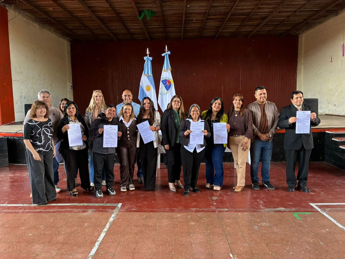 Titularizaron a 128 docentes de los niveles Secundario y Superior