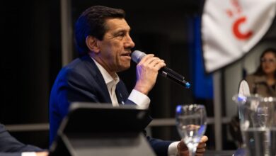 Sadir dialogó con jóvenes universitarios y profesionales sobre realidad y futuro de Jujuy Sadir dialogó con jóvenes universitarios y profesionales sobre realidad y futuro de Jujuy