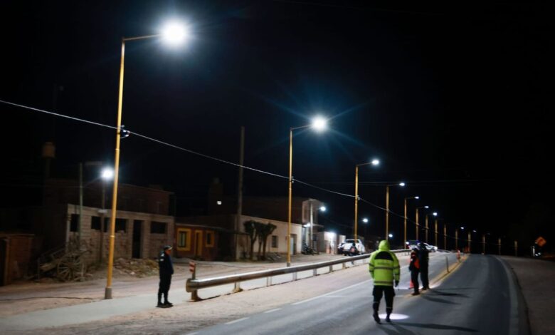 Nueva obra de iluminación mejora el acceso a Huacalera