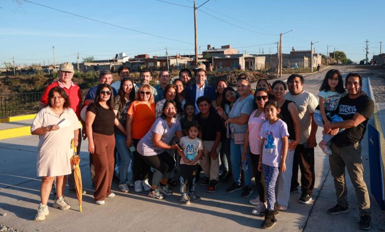 Habilitan el primero de los cinco puentes que conectarán sectores de A.Comedero Habilitan el primero de los cinco puentes que conectarán sectores de A.Comedero