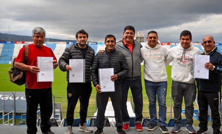 Habló con el oficialismo y gente de la oposición Habló con el oficialismo y gente de la oposición