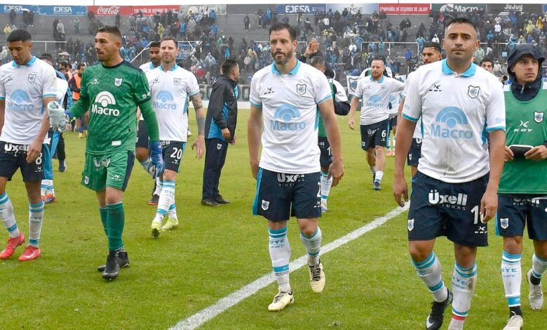 Duro golpe para el “lobo” que deberá jugar el Reducido