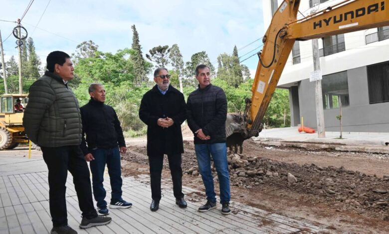Ponen en marcha obra de pavimentación para descomprimir el tránsito en av. Carrillo