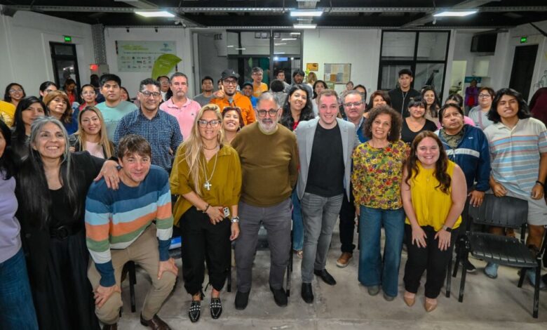 “San Salvador Conecta” convocó a Elisandro Santos para hablar de inteligencia artificial