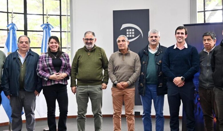 Jorge recibió a representantes del Colegio de Ingenieros