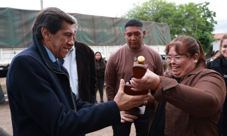 Carlos Sadir acompañó las fiestas patronales en Barro Negro